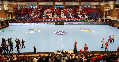 Stire din Sport : Handbal / CSM Bucureşti s-a impus în derby-ul cu SCM Râmnicu Vâlcea şi a urcat pe primul loc în clasament