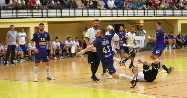 Stire din Sport : Handbaliştii de la CSM Constanţa, mari favoriţi în duelul cu CSU din Suceava