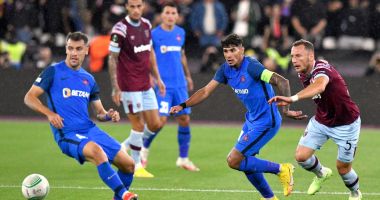 Stire din Sport : Fotbal, Conference League / FCSB, arbitrată de Mikola Balakin, în deplasarea de la Silkeborg