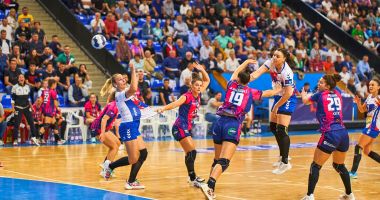 Stire din Sport : Handbal / SCM Gloria Buzău, succes fragil cu Malaga, în EHF European League