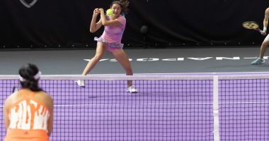 Stire din Sport : Tenis / Jaqueline Cristian şi Monica Niculescu au ratat finala turneului WTA de la Rouen, în proba de dublu