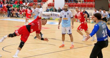 Stire din Sport : CSM Constanţa s-a luptat de la egal la egal cu Dinamo! Campioana s-a impus pe final