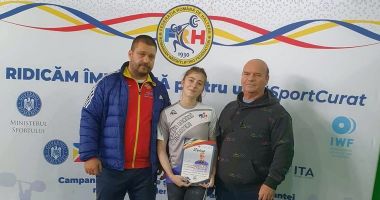 Stire din Sport : Haltere / Tineretul şi Speranţele Olimpice ale Farului-CSM, în „vână” la Naţionalele de la Bascov