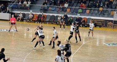 Stire din Sport : Handbal / Surclasată în Ungaria! CS Măgura, ca şi eliminată din EHF European League