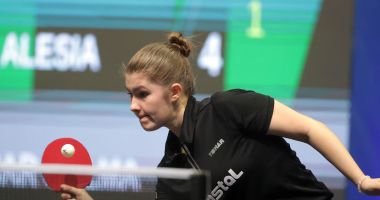 Stire din Sport : Alesia Sferlea şi-a asigurat medalia de bronz, România - al treilea podium
