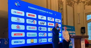 Stire din Sport : Festivitate / Cei mai buni sportivi ai anului 2022, premiaţi în Gala Voleiului Românesc