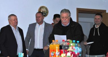 Stire din Sport : Festivitate / Secret Santa la Facultatea de Educaţie Fizică şi Sport Constanța