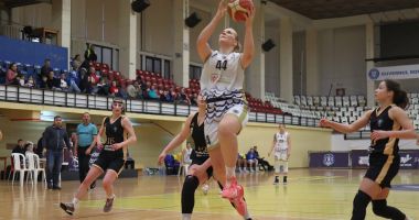 Stire din Sport : CSM Constanţa, la înălţime! Victorie cu Alexandria şi luptă „la baionetă” cu Oradea