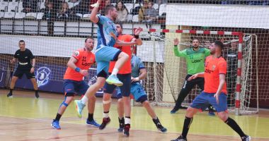 Stire din Sport : CSM Constanţa, victorie la pas în deplasarea de la Oradea