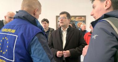 Stire din Actualitate : Comisarul european pentru ajutorul umanitar a efectuat o vizită în oraşul turc Gaziantep