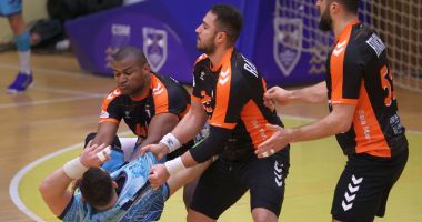 Stire din Sport : "Cu Minaur, am făcut cea mai slabă repriză din acest an. Ne cerem scuze suporterilor!"