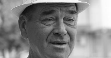 Stire din Sport : Drum lin spre stele prof. Dumitru Micu, omul care a învăţat generaţii de elevi să înfrunte "furtunile" vieţii!