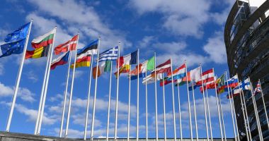 Peste 130 de eurodeputaţi au semnat o petiţie care solicită un impozit asupra averilor foarte mari