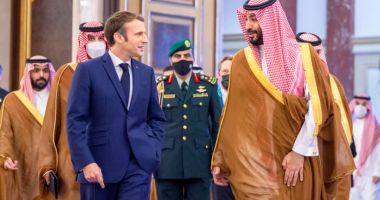 Stire din Actualitate : Preşedintele Macron şi prinţul moştenitor saudit au discutat despre consolidarea cooperării bilaterale