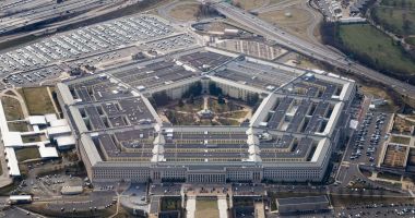Un tânăr pasionat de arme, fost angajat la o bază militară, autorul Pentagon Leaks