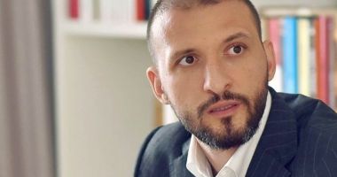 Stire din Economie : Ştefan Mandachi iese din industria HoReCa şi investeşte 2 milioane euro într-o platformă de e-learning