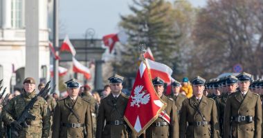 Stire din Actualitate : Polonia îşi propune să aibă cea mai puternică armată terestră din Europa
