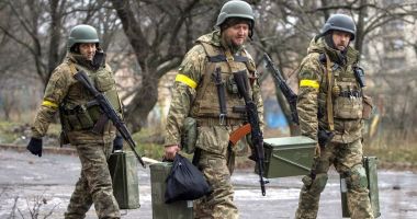 Ucraina se pregăteşte de contraatac, în timp ce Rusia trece în defensivă