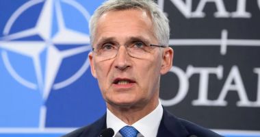 Jens Stoltenberg: Aliaţii şi partenerii NATO au livrat Ucrainei 230 de tancuri şi 1.550 de vehicule blindate