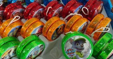 Bunuri contrafăcute în valoare de peste 3.100.000 lei, reținute de inspectorii Biroului Vamal de Frontieră Constanța Sud