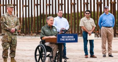 Guvernatorul Texasului desfăşoară Garda Naţională la frontiera cu Mexicul