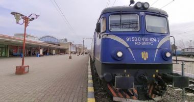 Stire din Economie : Modificări şi anulări de trenuri pe relaţia Constanţa - Mangalia, în week-end