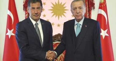 Stire din Actualitate : Alegeri prezidenţiale în Turcia. Sinan Ogan îl va susţine pe Erdogan în turul al doilea
