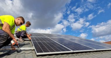 Stire din Economie : Smart Energy Expo. Tehnologii din domeniul energiei inteligente, prezentate la Constanţa