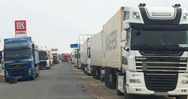 Stire din Economie : Preţuri halucinante ale rovignetei pentru transportatori. "Vom da faliment!"