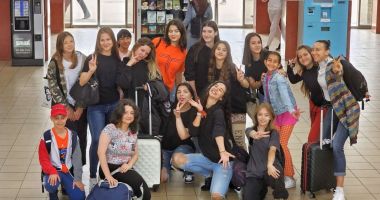Stire din Social : Flash-mob în Gara Constanţa, cu ocazia minivacanţei de Ziua Copilului