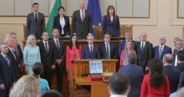 Parlamentul bulgar a aprobat noul guvern al prim-ministrului Nikolai Denkov