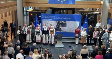 Stire din Actualitate : Parlamentul European a omagiat victimele regimului stalinist deportate din teritoriile anexate la URSS