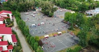 Stire din Sport : Baschet juvenil / Copiii U10 deschid seria duelurilor sub panou de la Costineşti