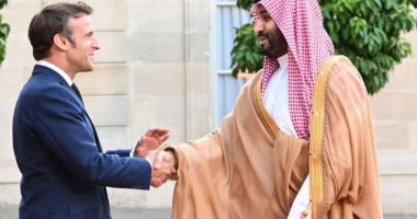 Stire din Actualitate : Emmanuel Macron şi prinţul moştenitor saudit cer să se pună capăt rapid vacanţei politice din Liban