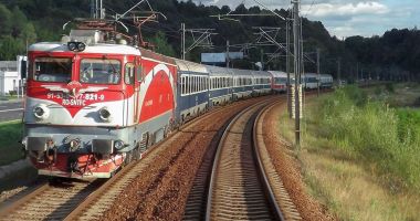Stire din Economie : Reduceri consistente la biletele de tren, pe ruta Bucureşti - Constanţa