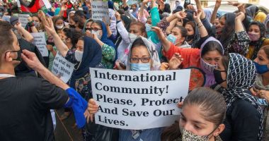Stire din Actualitate : ONU: Tratamentul la care talibanii supun femeile poate fi calificat „apartheid de gen”