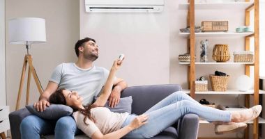 Stire din Economie : Rău cu rău, dar mai rău fără rău! Constănţenii „forjează” aparatele de aer condiţionat