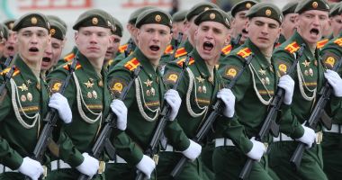 Vladimir Putin promulgă legea privind amenzile pentru neprezentarea la biroul de recrutare