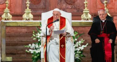 Papa Francisc reproşează Uniunii Europene că nu oferă soluţii pentru oprirea războiului în Ucraina