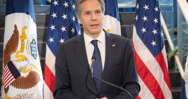 Stire din Actualitate : Antony Blinken: „Diplomaţia este modul preferabil pentru a soluţiona criza din Niger”
