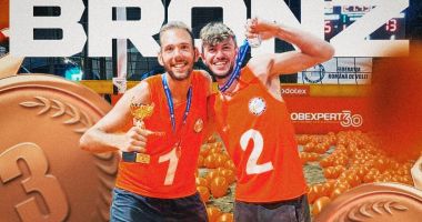 Stire din Sport : Constănţenii Andrei Grigore și Eduard Popa, medaliaţi de bronz la Campionatul Național de volei pe nisip Brizo 2023