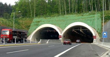 Stire din Economie : Agricultură, infrastructură rutieră, afaceri. INFO economic