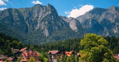 Stire din Economie : Industrie, turism, vânzări. INFO economic