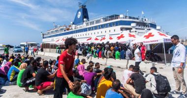 Stire din Actualitate : Georgia Meloni o invită pe Ursula von der Leyen în „hotspotul” pentru migranţi din Lampedusa