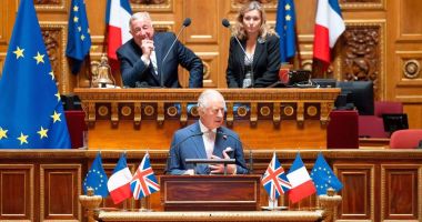 Stire din Actualitate : Regele Charles al III-lea susţine un nou acord franco-britanic privind clima şi biodiversitatea
