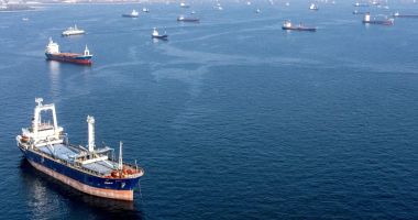Regatul Unit acuză Rusia că intenţionează să atace cu mine marine nave civile din Marea Neagră