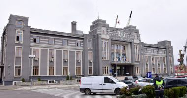Stire din Economie : Vile, păduri, acţiuni şi maşini de lux! Câte bogăţii au strâns şefii Portului Constanţa