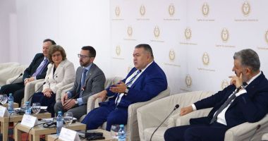 Stire din Economie : "România trebuie să devină un jucător important în transportul produselor agricole, în zona Mării Negre"