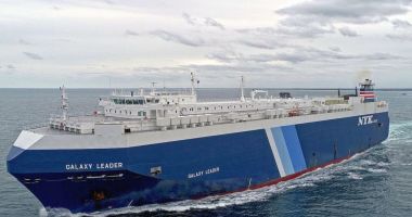 Stire din Economie : Navigator român, la bordul unei nave capturate de către rebelii houthi, în Marea Roşie