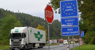 Stire din Actualitate : Cehia extinde până pe 3 ianuarie controalele la frontiera cu Slovacia